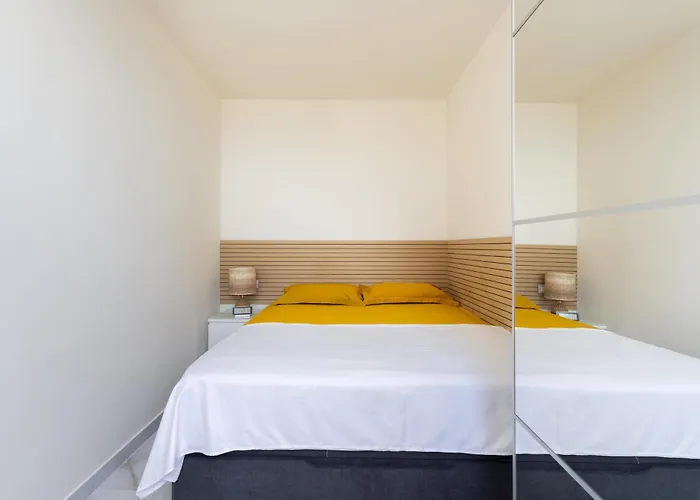 Stunning Flat Next To The Beach-ocean Views